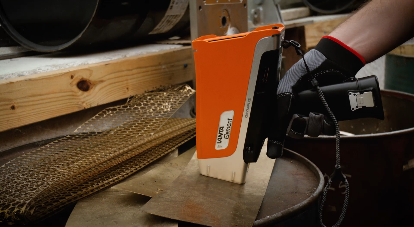 1630372343202560.png vel.png